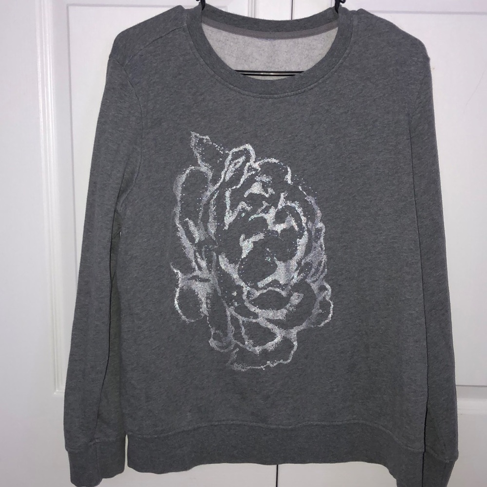 Comfy sweatshirt with rose design